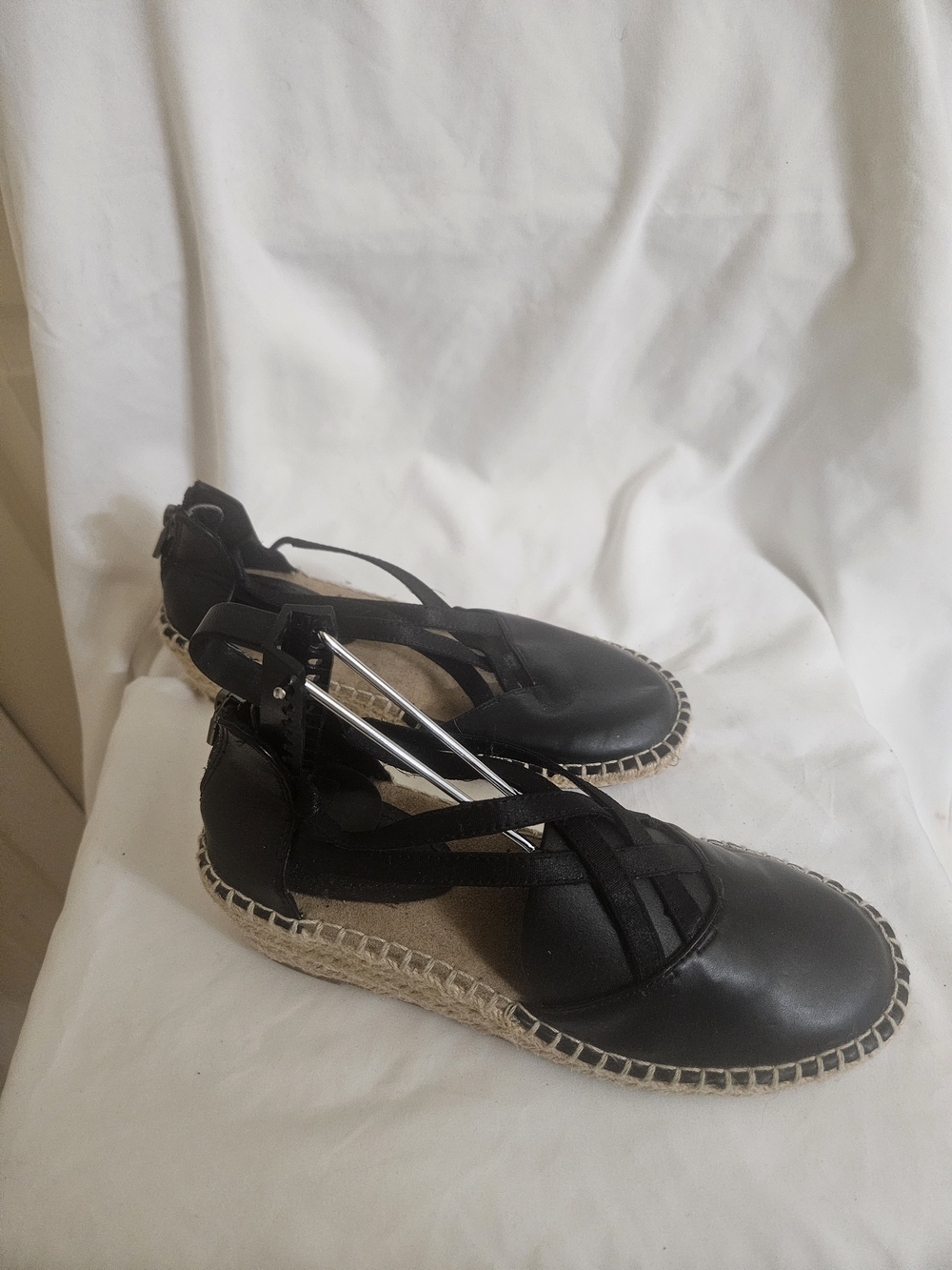 Kenneth Cole Black Leather Strappy Espadrille Flats - Picture 5 of 5